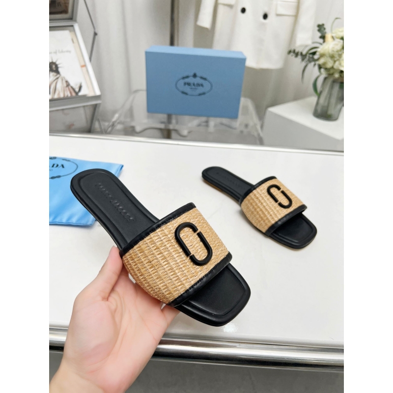 Pra*a slippers